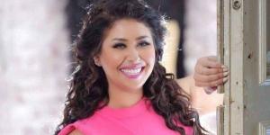 قاطعتها لمدة سنة.. إيناس عز الدين تروى تفاصيل أزمتها مع والدتها - هرم مصر