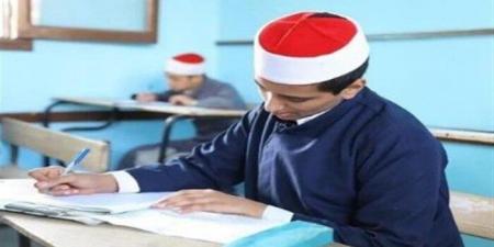 طلاب الثانوية الأزهرية يؤدون اليوم امتحان مادة التوحيد - هرم مصر