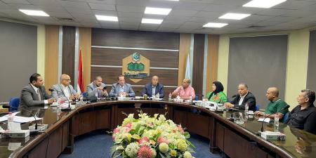 مستثمرو العاشر يبحثون تحديات إسكان العاملين بالمدينة - هرم مصر