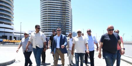 وزير الإسكان يتفقد المدينة التراثية بمدينة العلمين الجديدة - هرم مصر
