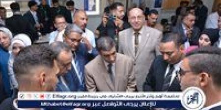 محافظ أسيوط ورئيس الجامعة التكنولوجية يشهدان افتتاح معرض مشروعات تخرج الفرقة الثانية - هرم مصر