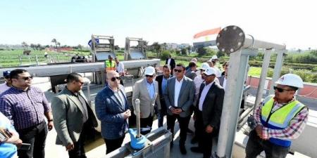 وزير الإسكان ومحافظ بني سويف يتفقدان محطة معالجة صرف صحي طحا البيشة بمركز ببا - هرم مصر
