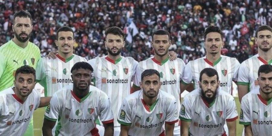 ثلاثة قتلى و81 جريحًا إثر انهيار مدرج في مباراة بالدوري الجزائري - هرم مصر