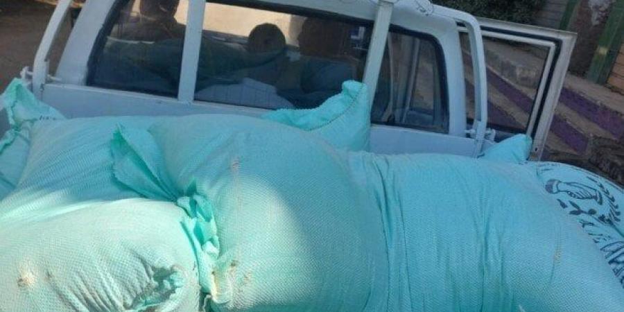 ضبط أجولة دقيق وأسمدة محظور تداولها خلال حملات مكثفة لضبط الأسواق وحماية الدعم بأسيوط - هرم مصر