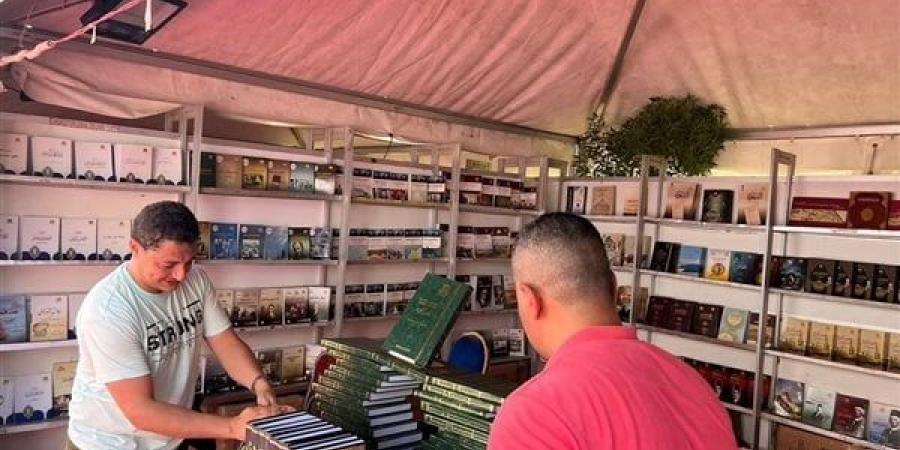وزير الثقافة ومحافظ الفيوم يفتتحان معرض الفيوم للكتاب احتفالًا بذكرى ثورة 30 يونيو - هرم مصر