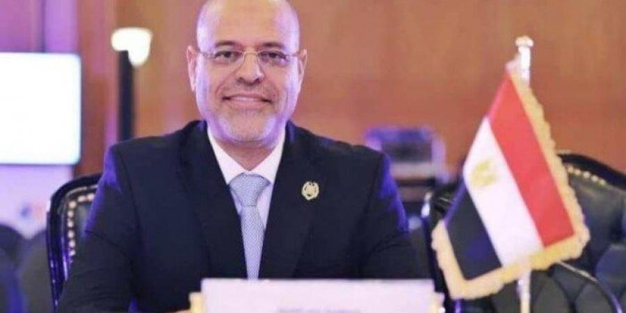 وزير العمل لراديو النيل: بدء تطبيق قانون العمل الجديد أول سبتمبر.. والبطالة تراجعت إلى 6.3% - هرم مصر