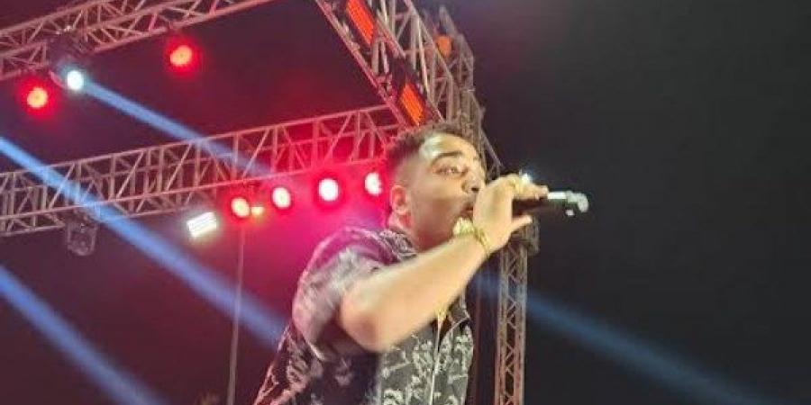 تفريغ كاميرات المراقبة بواقعة تحرش شباب بفتاتين بحفل إسلام كابونجا بأكتوبر - هرم مصر