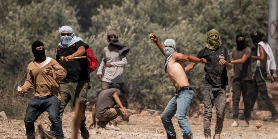 مستوطنون يقيمون بؤرة بالخليل ويعتدون على فلسطينيين برام الله - هرم مصر