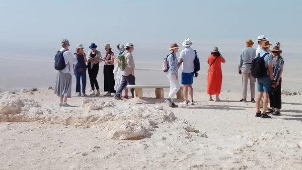 خطيب الأوقاف بالشرقية: السائحون في مصر لهم حق الإكرام وحسن الاستقبال خطيب الأوقاف بالشرقية: السائحون في مصر لهم حق الإكرام وحسن الاستقبال