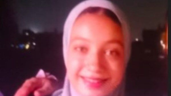 بعد سقوطها من أعلى المدرسة.. وفاة طالبة بشتيل متأثرة بإصاباتها بعد سقوطها من أعلى المدرسة.. وفاة طالبة بشتيل متأثرة بإصاباتها