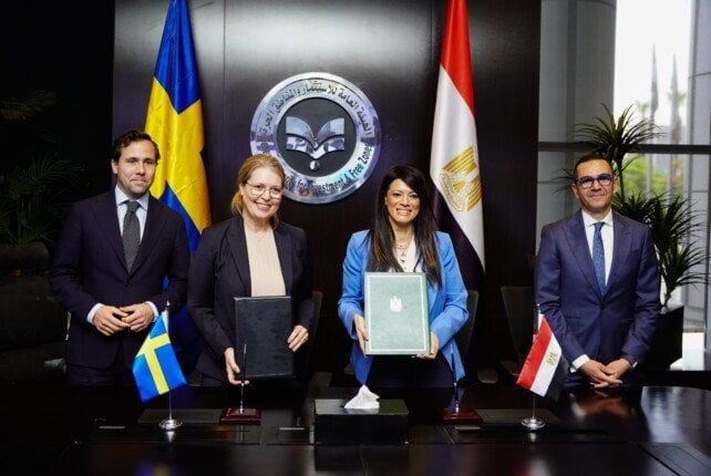 مصر ومؤسسة تمويل التنمية السويدية Swed Fund توقّعان خطاب نوايا لتعزيز التعاون المشترك في مجال الطاقة الكهربائية والنقل المستدام مصر ومؤسسة تمويل التنمية السويدية Swed Fund توقّعان خطاب نوايا لتعزيز التعاون المشترك في مجال الطاقة الكهربائية والنقل المستدام