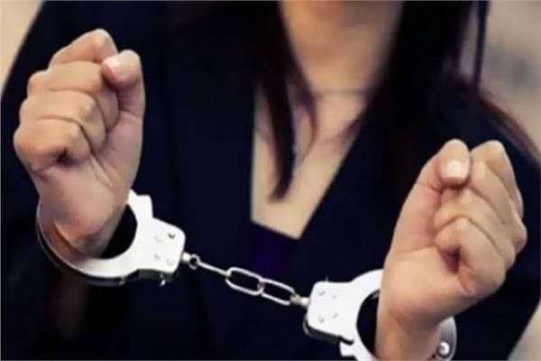 «بحب أعاكس الولاد».. التحقيق مع بلوجر شهيرة في الجونة بتهمة نشر فيديوهات مخلة «بحب أعاكس الولاد».. التحقيق مع بلوجر شهيرة في الجونة بتهمة نشر فيديوهات مخلة