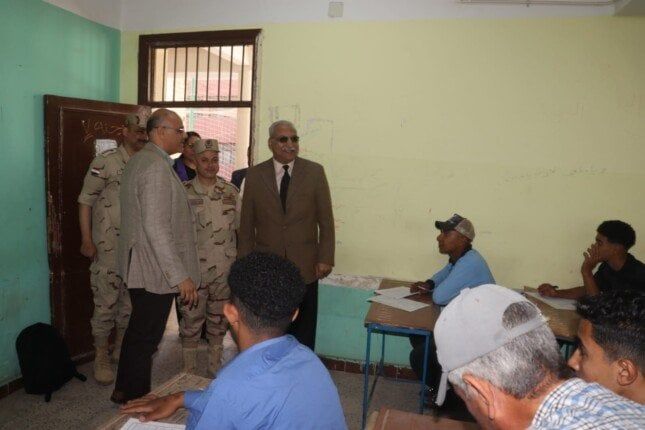 محافظ القليوبية يتفقد لجان امتحانات الدبلومات الفنية 2025 ويشدد على الانضباط محافظ القليوبية يتفقد لجان امتحانات الدبلومات الفنية 2025 ويشدد على الانضباط