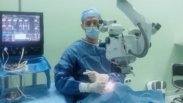 حالة طارئة.. إصلاح انفصال شبكي بمركز كفر الشيخ للعيون | صور حالة طارئة.. إصلاح انفصال شبكي بمركز كفر الشيخ للعيون | صور