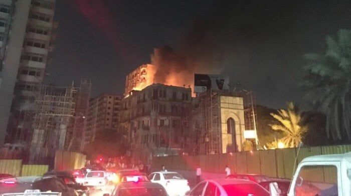 حريق في مستشفى قصر العيني والدفع بـ 3 سيارات إطفاء حريق في مستشفى قصر العيني والدفع بـ 3 سيارات إطفاء