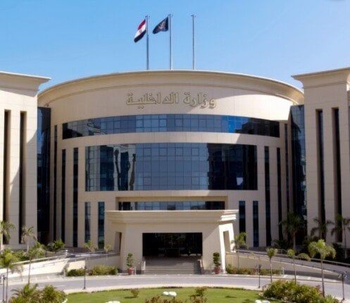 مصدر أمني يكشف حقيقة فيديو اعتداء فردي شرطة على سائق «أتوبيس» مصدر أمني يكشف حقيقة فيديو اعتداء فردي شرطة على سائق «أتوبيس»