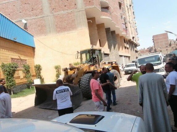 في استجابه سريعة.. حمله مكبرة لرفع الإشغالات بشارع 135 بحي غرب شبرا الخيمة في استجابه سريعة.. حمله مكبرة لرفع الإشغالات بشارع 135 بحي غرب شبرا الخيمة