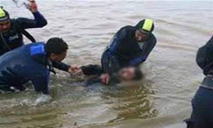 انتشال جثمان شاب غرق في فرع رشيد بالمنوفية انتشال جثمان شاب غرق في فرع رشيد بالمنوفية