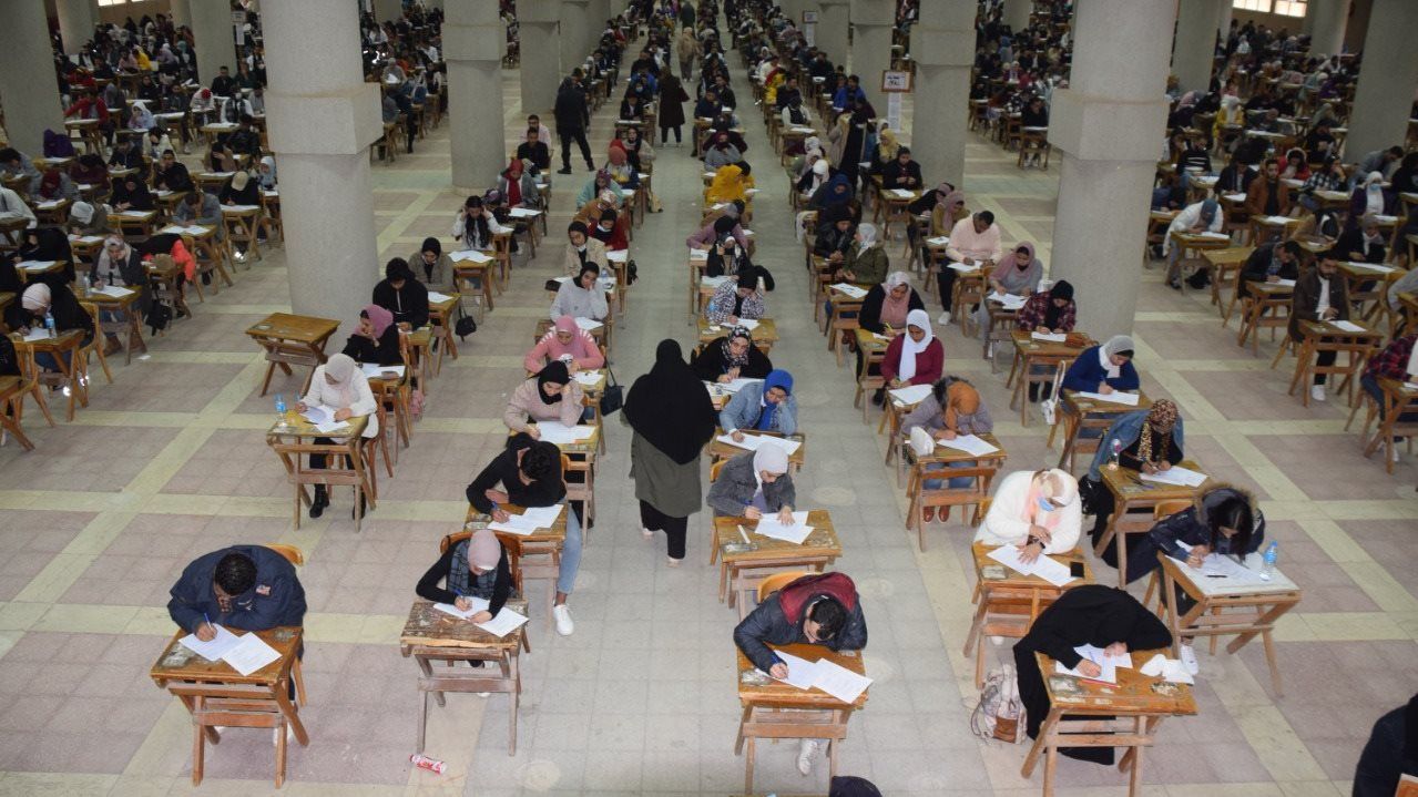 تعطيل الامتحانات اليوم بكليات جامعة الإسكندرية بسبب سوء الأحوال الجوية تعطيل الامتحانات اليوم بكليات جامعة الإسكندرية بسبب سوء الأحوال الجوية