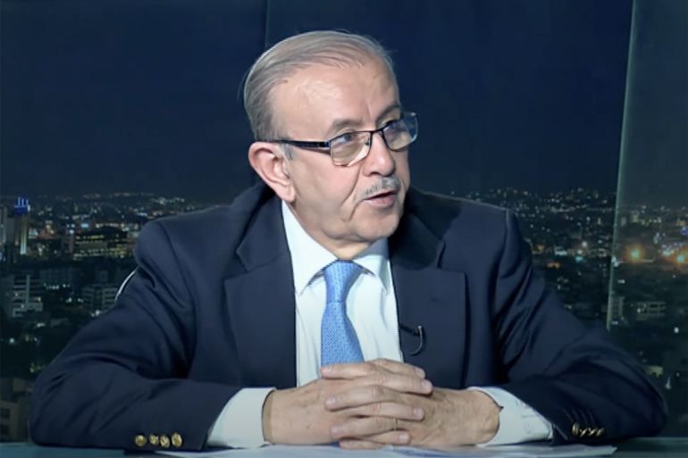 عايش _ القرار يحمل طابع شعبوي ولا يحل المشكلة - المصدر: قناة اليرموك الفضائية - يوتيوب