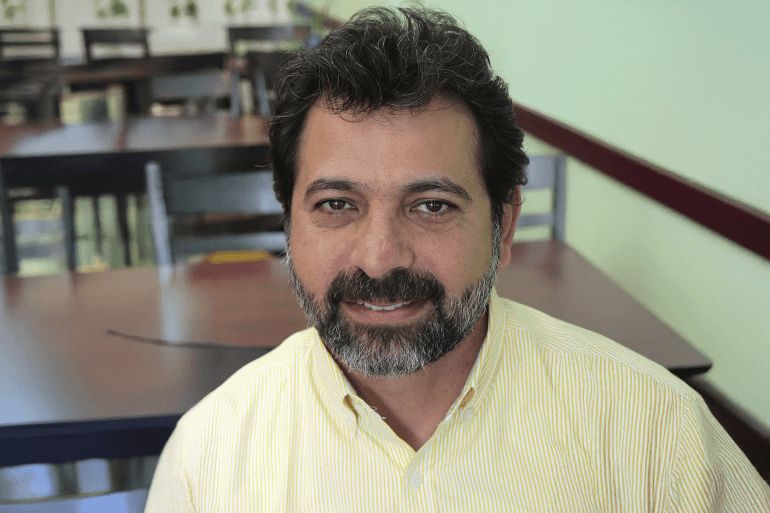 حيى اللهيب/ أستاذ مشارك في كلية العمل الاجتماعي بجامعة كالغاري - الجزيرة نت