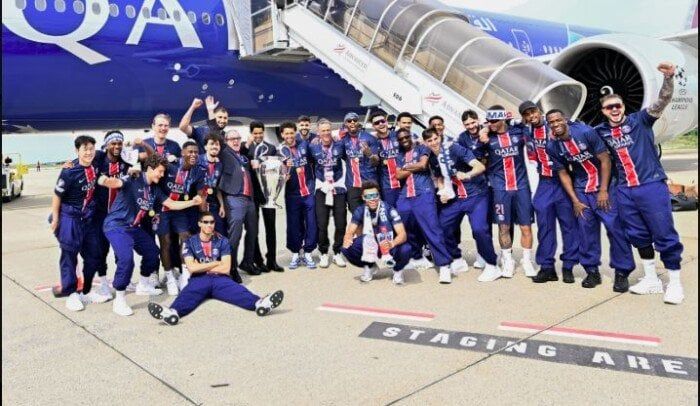 موكب احتفالي في الشانزليزيه بعد تتويج باريس بلقب دوري أبطال أوروبا «فيديو» موكب احتفالي في الشانزليزيه بعد تتويج باريس بلقب دوري أبطال أوروبا «فيديو»