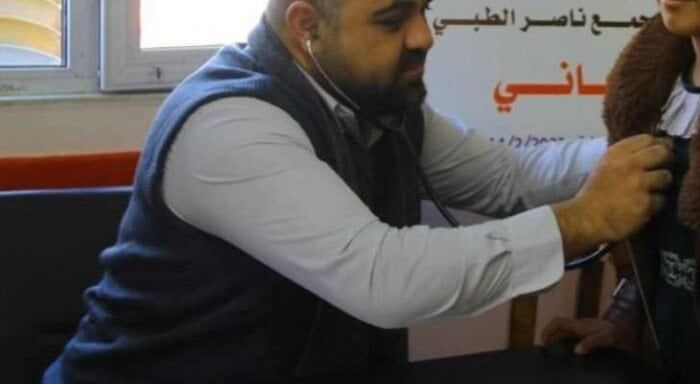 لحق بأبنائه التسعة.. استشهاد زوج الطبيبة آلاء النجار في قصف إسرائيلي جنوب غزة