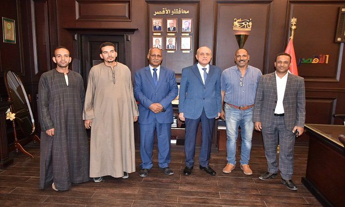 وفد شباب كيمان المطاعنة يطالب بإزالة تعديات الباعة الجائلين وتخصيص موقف للتوك توك وفد شباب كيمان المطاعنة يطالب بإزالة تعديات الباعة الجائلين وتخصيص موقف للتوك توك