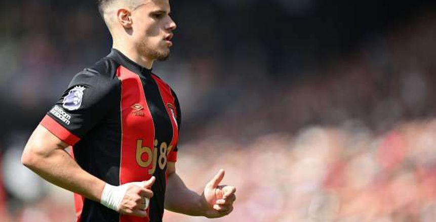 ليفربول يقترب من التعاقد مع ميلوس كيركيز لخلافة روبرتسون