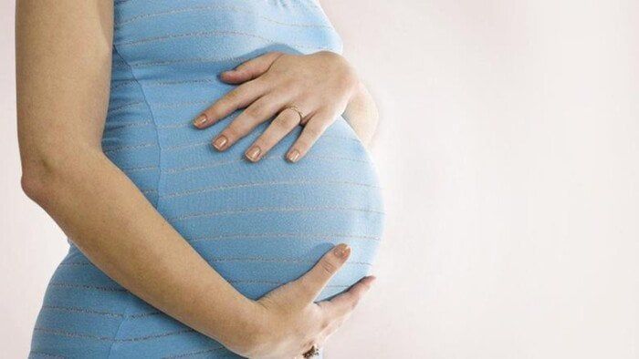 ما تفسير حلم المرأة المتزوجة تلد وهي في الحقيقة غير حامل؟