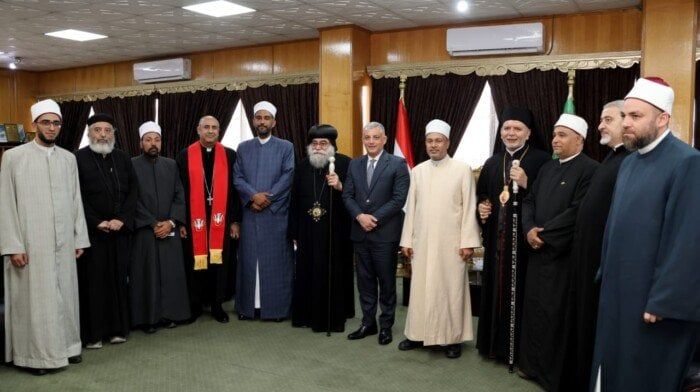 محافظ الإسماعيلية يستقبل وفد من الأزهر والأوقاف والكنائس للتهنئة بعيد الأضحى المُبارك