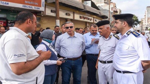محافظ الإسكندرية يجري جولة مفاجئة شرقي المدينة ويوجه بإزالة المخالفات محافظ الإسكندرية يجري جولة مفاجئة شرقي المدينة ويوجه بإزالة المخالفات