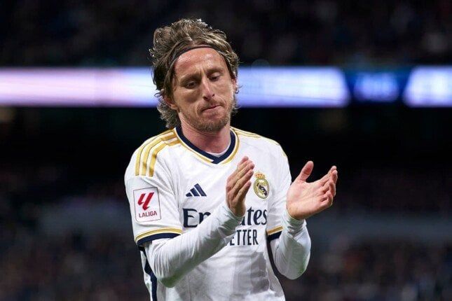 مودريتش يقترب من الانتقال إلى ميلان الإيطالي مودريتش يقترب من الانتقال إلى ميلان الإيطالي