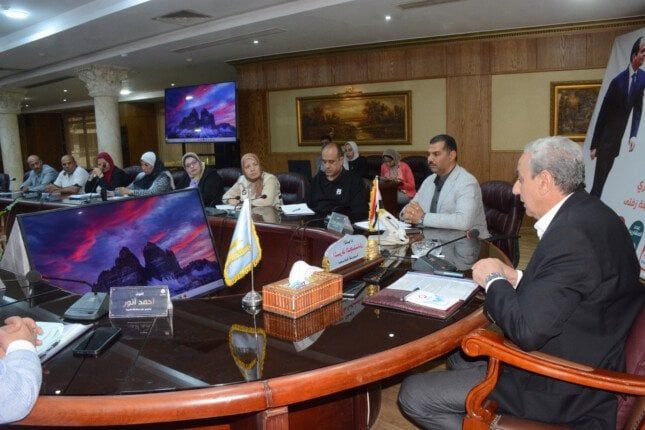 محافظ الغربية يترأس اجتماعًا موسعًا لمراجعة تنفيذ قرارات إزالة المنشآت الآيلة للسقوط محافظ الغربية يترأس اجتماعًا موسعًا لمراجعة تنفيذ قرارات إزالة المنشآت الآيلة للسقوط