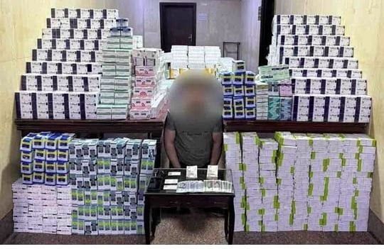 الداخلية تضبط المتهمين بجلب 221 ألف قرص مخدر في الجيزة الداخلية تضبط المتهمين بجلب 221 ألف قرص مخدر في الجيزة