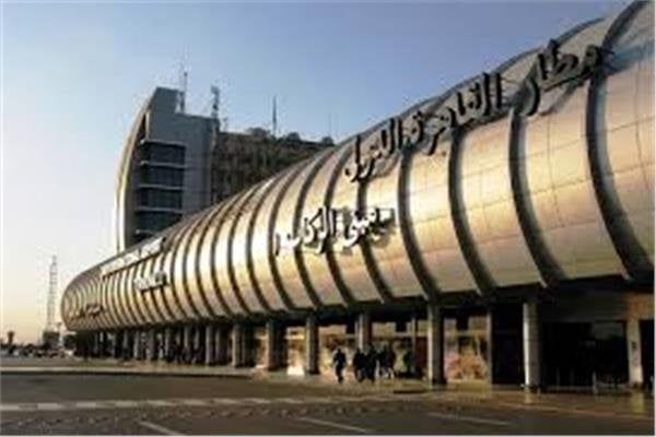 مطار القاهرة الدولي يشارك المسافرين فرحتهم بعيد الأضحى المبارك مطار القاهرة الدولي يشارك المسافرين فرحتهم بعيد الأضحى المبارك