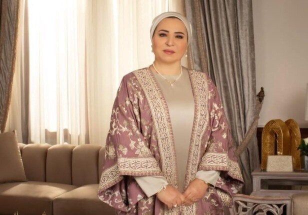 السيدة انتصار السيسي تُهنئ الأمتين العربية والإسلامية بعيد الأضحى السيدة انتصار السيسي تُهنئ الأمتين العربية والإسلامية بعيد الأضحى