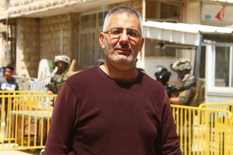 مواطن فلسطيني وناشط حقوقي