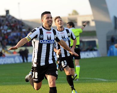 epa02986035 Udinese's Antonio Di Natale celebrates his goal during their Serie A match Udinese
