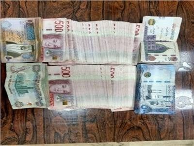 ضبط قضايا اتجار في العملة بـ 4 ملايين جنيه ضبط قضايا اتجار في العملة بـ 4 ملايين جنيه