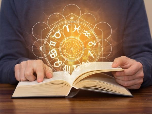 قراءة توقعات الأبراج