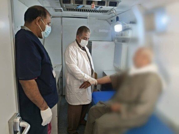 «صحة بلا حدود».. قافلتان طبيتان بسمالوط تخدمان أكثر من 2000 مواطن بالمنيا «صحة بلا حدود».. قافلتان طبيتان بسمالوط تخدمان أكثر من 2000 مواطن بالمنيا