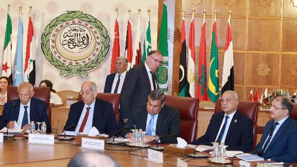رئيس النيابة الإدارية يشهد فعاليات إطلاق رئيس النيابة الإدارية يشهد فعاليات إطلاق