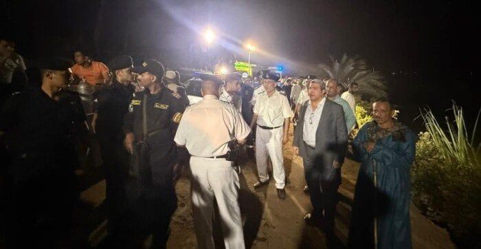 إنقاذ 7 أشخاص والبحث جارٍ عن 3 آخرين سقط بهم تروسيكل في ترعة بمركز الفتح بأسيوط إنقاذ 7 أشخاص والبحث جارٍ عن 3 آخرين سقط بهم تروسيكل في ترعة بمركز الفتح بأسيوط