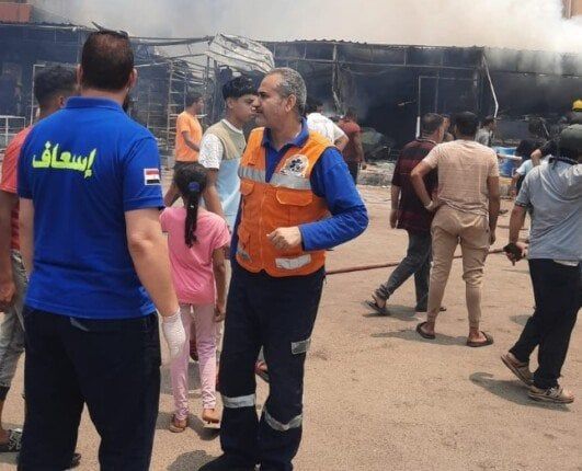 اندلاع حريق داخل مول شهير في أكتوبر.. والدفع بـ 20 سيارة إطفاء اندلاع حريق داخل مول شهير في أكتوبر.. والدفع بـ 20 سيارة إطفاء