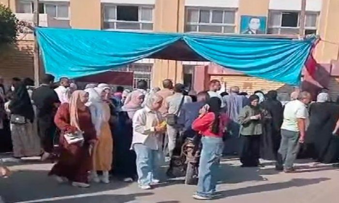 58 ألفًا طالبًا و طالبة يؤدون امتحانات الثانوية العامة في الإسكندرية وسط إجراءات مكثفة 58 ألفًا طالبًا و طالبة يؤدون امتحانات الثانوية العامة في الإسكندرية وسط إجراءات مكثفة