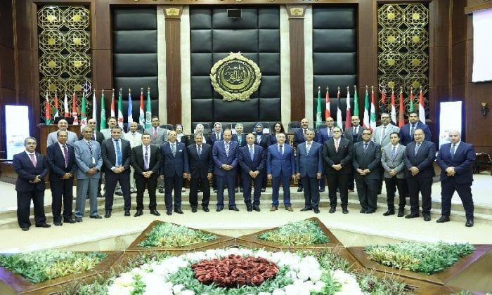الأكاديمية العربية ومحكمة الإسكندرية الاقتصادية تطلقان ورشة عمل مشتركة حول التحول الرقمي الأكاديمية العربية ومحكمة الإسكندرية الاقتصادية تطلقان ورشة عمل مشتركة حول التحول الرقمي