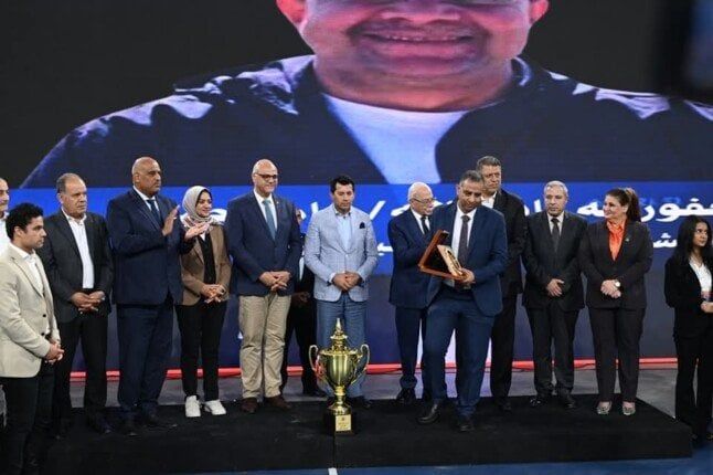 وزير الرياضة ومحافظ القليوبية يشهدان نهائي دوري مراكز الشباب لكرة اليد وزير الرياضة ومحافظ القليوبية يشهدان نهائي دوري مراكز الشباب لكرة اليد