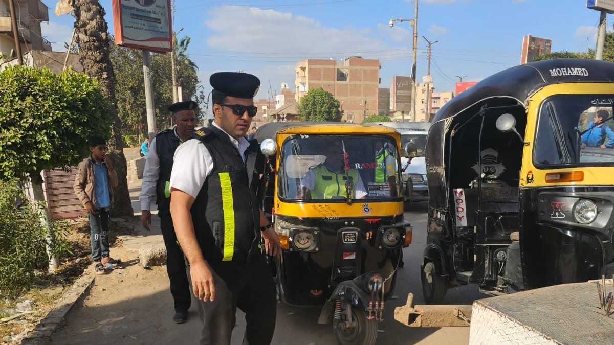 تحرير 300 مخالفة مرورية لردع قائدي المركبات والسيارات بالغربية تحرير 300 مخالفة مرورية لردع قائدي المركبات والسيارات بالغربية