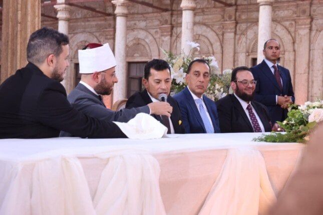 وزير الرياضة يحتفل بعقد قران ابنته بحضور رئيس الوزراء وكبار رجال الدولة (صور) وزير الرياضة يحتفل بعقد قران ابنته بحضور رئيس الوزراء وكبار رجال الدولة (صور)